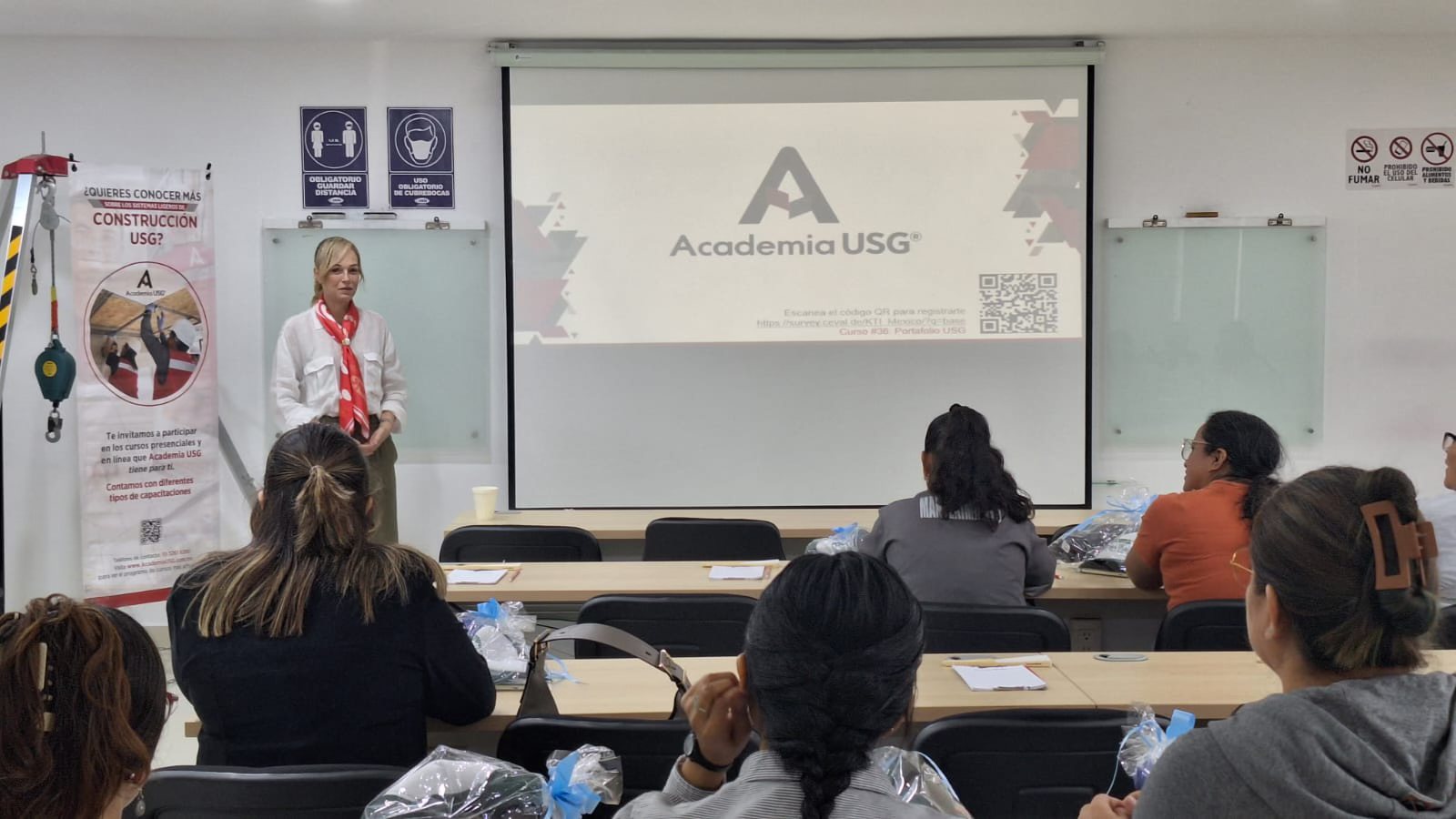 Creación de espacios: instalación de sistemas ligeros USG Tablaroca® y alta decoración de interiores